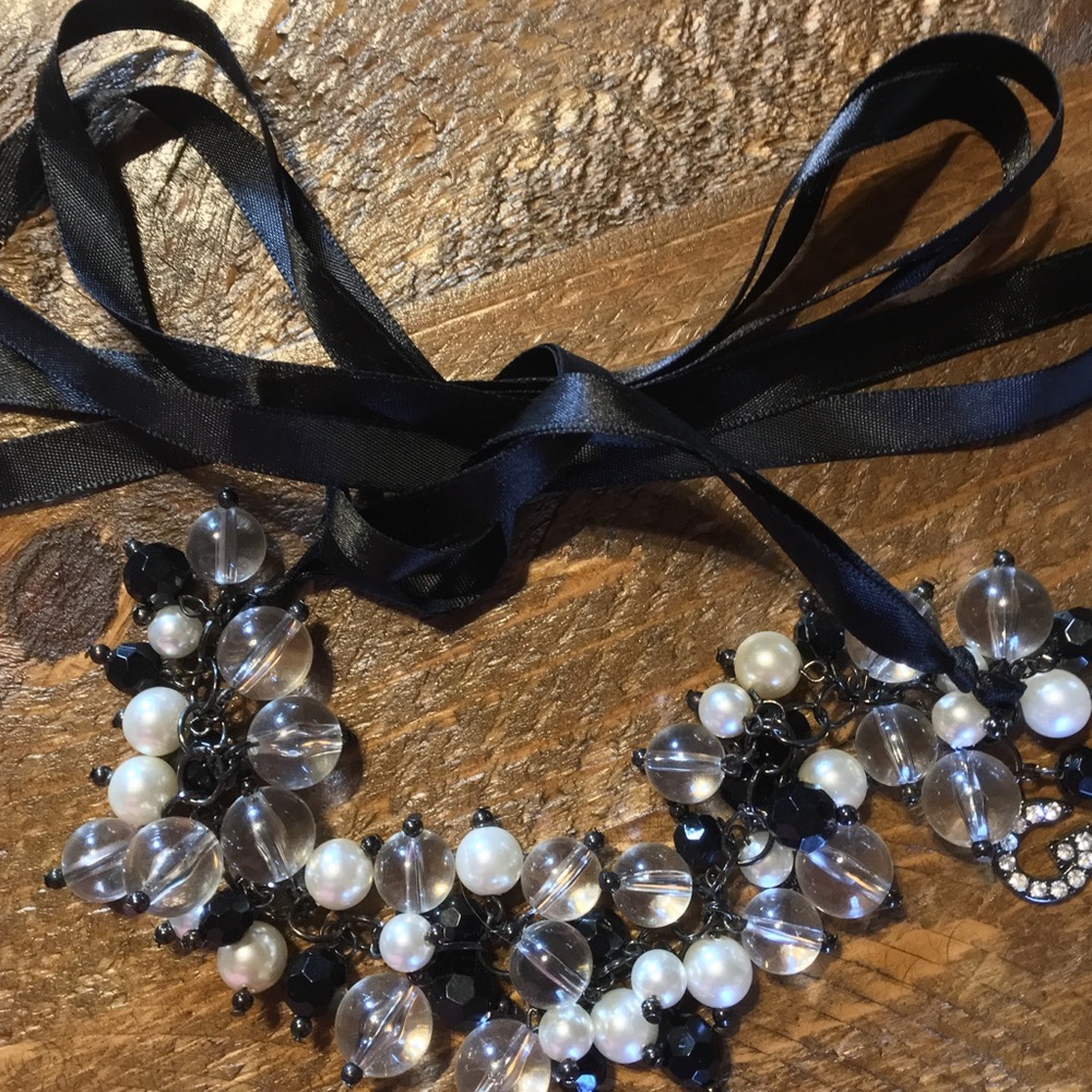Guess Beaded Choker